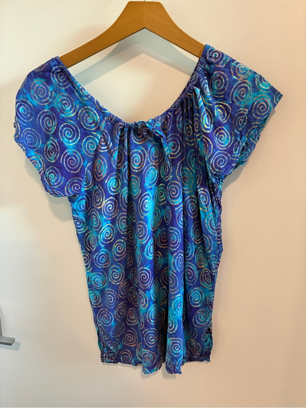 Women's Blue Swirl Short Sleeve Peasant Top